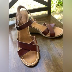 Brown wedge sandals. Amazon essentials size 8. Excellent shape!!